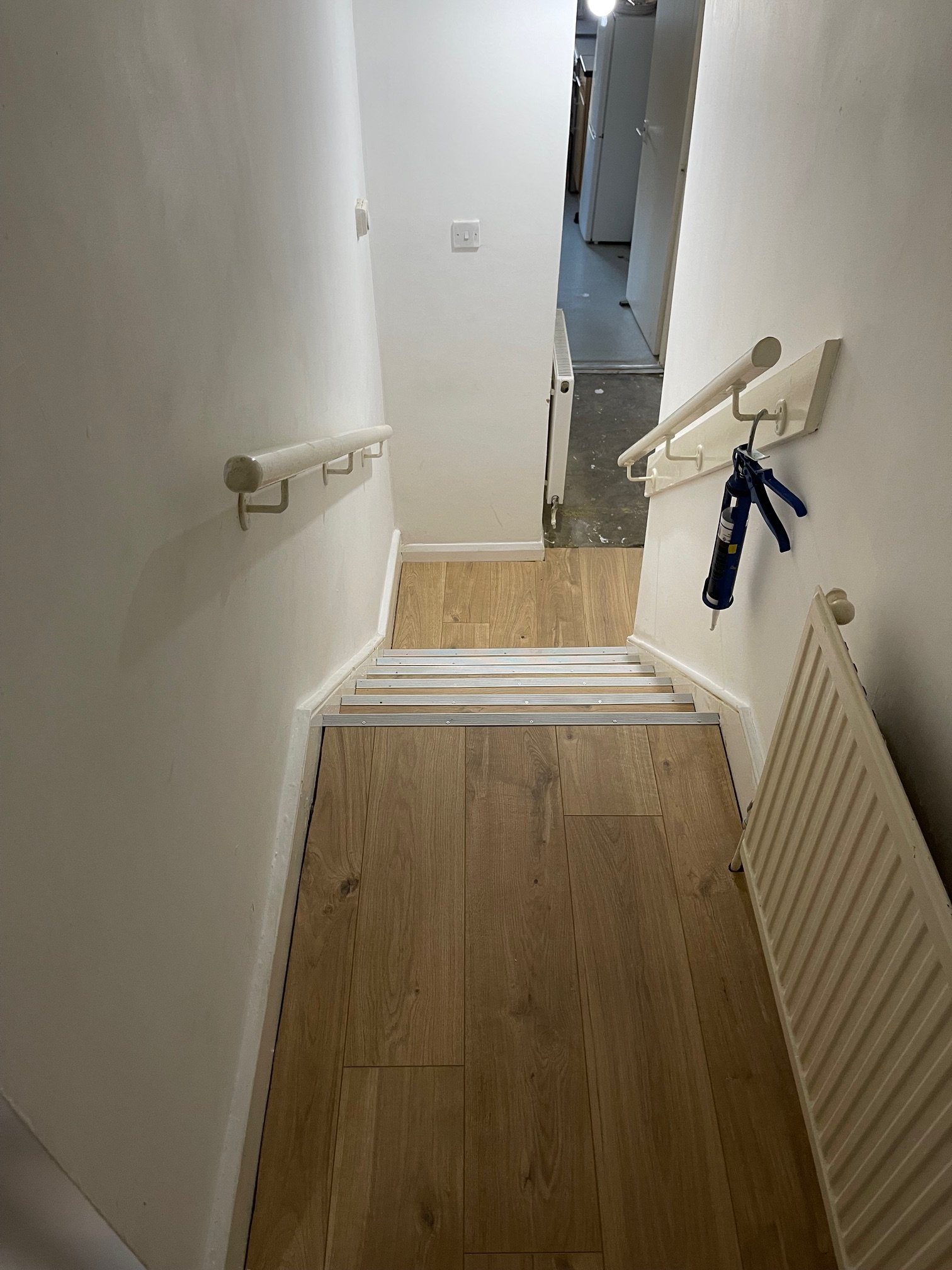 One-Bedroom Flat with Staircase - Image 10